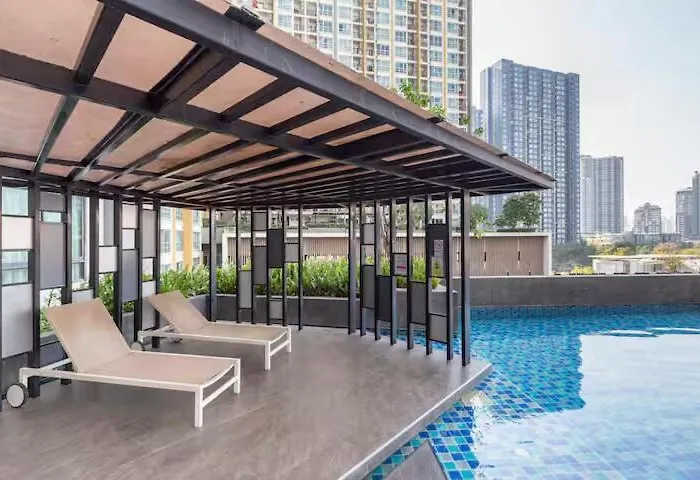 Luxury Onnutbtse9 40sqmt Netflix & Bts& Pool & Gym *